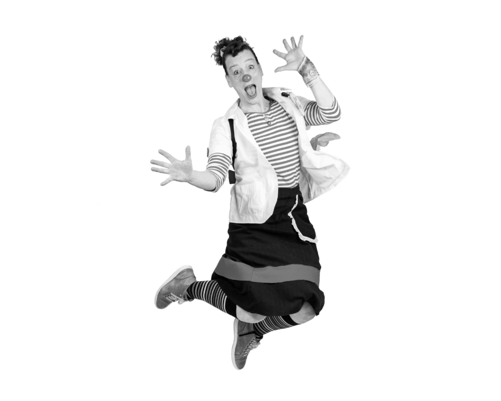 Faculté-d'art-clownesque_Formateurs_Rosalie-1